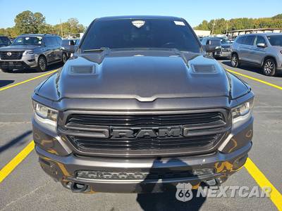 2020 Ram 1500 Laramie Crew Cab Short Bed - zdjęcie 2 z 21 - miniatura