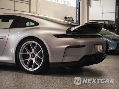 2026 Porsche 911 GT3 with Touring Package - zdjęcie 9 z 48 - miniatura