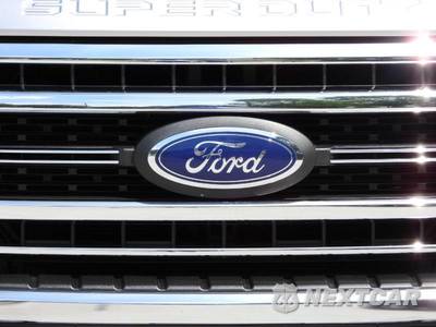 2020 Ford Super Duty F-250 Lariat Crew Cab Medium Bed - zdjęcie 35 z 50 - miniatura
