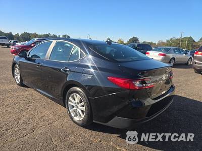 2025 Toyota Camry LE - zdjęcie 6 z 33 - miniatura