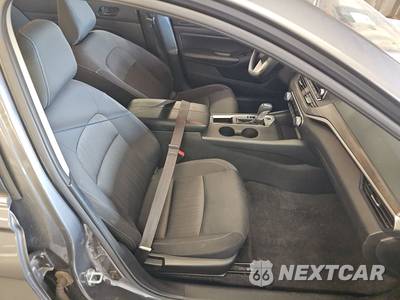 2025 Nissan Altima SV - zdjęcie 8 z 24 - miniatura