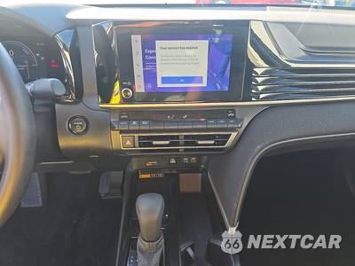 2025 Toyota Camry LE - zdjęcie 11 z 33 - miniatura