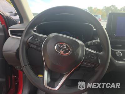 2026 Toyota Corolla Cross LE - zdjęcie 10 z 23 - miniatura