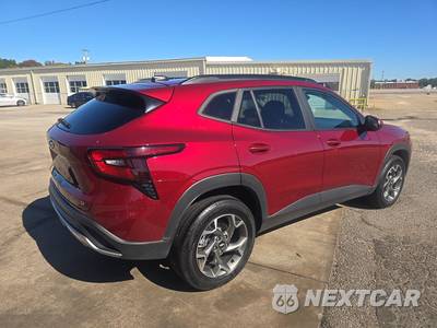 2025 Chevrolet Trax LT - zdjęcie 4 z 25 - miniatura