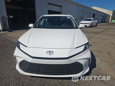 2025 Toyota Camry LE - zdjęcie 2 z 26 - miniatura