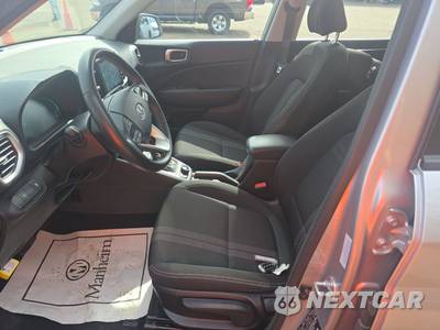 2025 Hyundai Venue SEL - zdjęcie 7 z 22 - miniatura