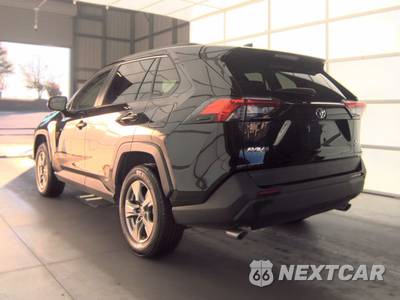 2025 Toyota RAV4 Hybrid XLE - zdjęcie 6 z 26 - miniatura