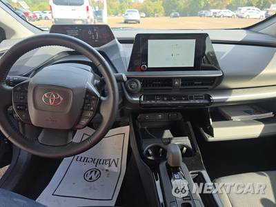 2026 Toyota Prius LE - zdjęcie 11 z 21 - miniatura