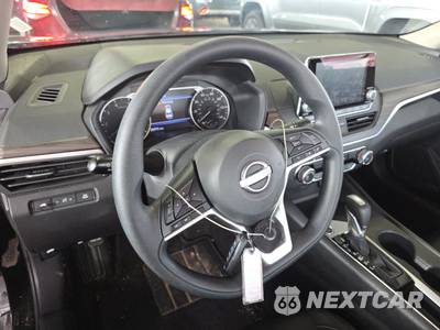 2025 Nissan Altima SV - zdjęcie 10 z 28 - miniatura