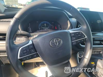 2025 Toyota Grand Highlander XLE - zdjęcie 10 z 27 - miniatura
