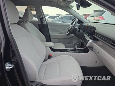2025 Hyundai Kona SEL - zdjęcie 8 z 29 - miniatura