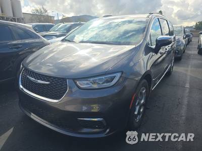 2023 Chrysler Pacifica Limited 121.6" WB