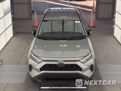 2025 Toyota RAV4 LE - zdjęcie 2 z 25 - miniatura