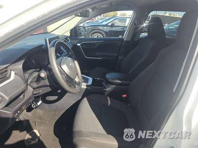 2025 Toyota RAV4 LE - zdjęcie 7 z 26 - miniatura