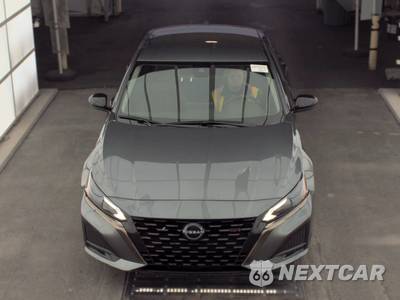 2025 Nissan Altima SR - zdjęcie 2 z 36 - miniatura