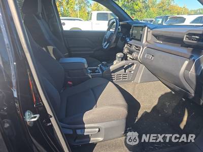 2025 Toyota 4Runner SR5 - zdjęcie 8 z 20 - miniatura
