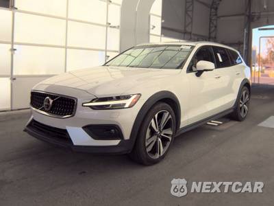2025 Volvo V60 Cross Country B5 Plus - zdjęcie 1 z 41 - miniatura