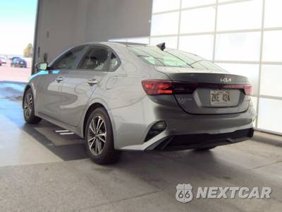 2023 Kia Forte LXS - zdjęcie 6 z 46 - miniatura