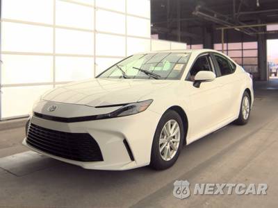 2025 Toyota Camry LE - zdjęcie 1 z 33 - miniatura