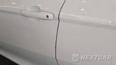 2025 Toyota Camry LE - zdjęcie 21 z 36 - miniatura