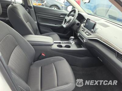 2025 Nissan Altima SV - zdjęcie 8 z 31 - miniatura