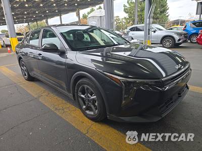2025 Kia K4 LXS - zdjęcie 3 z 37 - miniatura