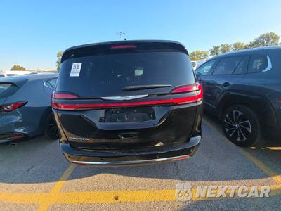 2025 Chrysler Pacifica Select 121.6" WB - zdjęcie 5 z 24 - miniatura
