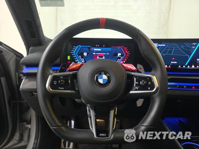 2025 BMW M5 Sedan - zdjęcie 10 z 25 - miniatura