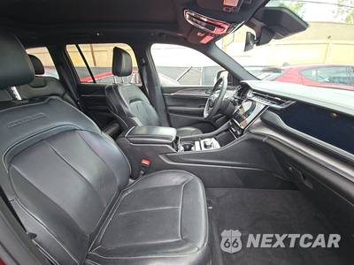 2023 Jeep Grand Cherokee Overland - zdjęcie 8 z 26 - miniatura