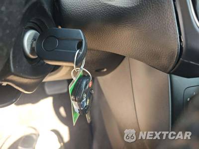 2015 Ford Focus SE Hatchback - zdjęcie 8 z 22 - miniatura