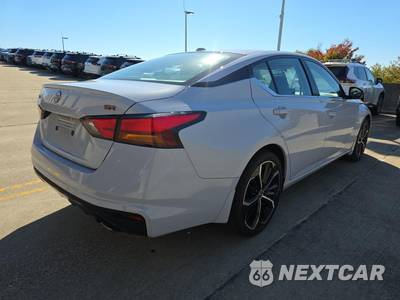 2024 Nissan Altima SR - zdjęcie 5 z 27 - miniatura