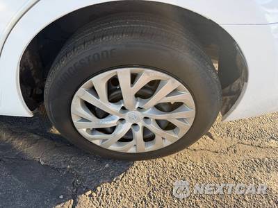 2018 Toyota Corolla LE Sedan - zdjęcie 15 z 15 - miniatura