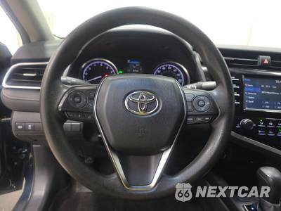2018 Toyota Camry LE - zdjęcie 10 z 48 - miniatura