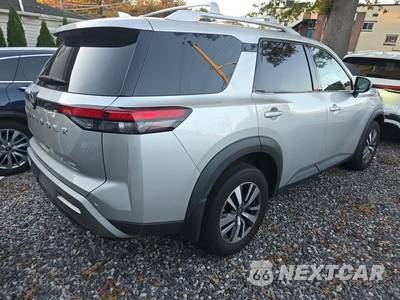 2024 Nissan Pathfinder SL - zdjęcie 5 z 22 - miniatura
