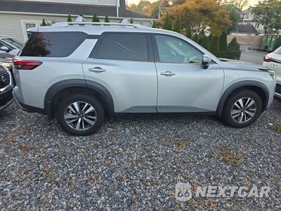 2024 Nissan Pathfinder SL - zdjęcie 4 z 22 - miniatura