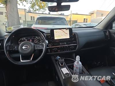 2024 Nissan Pathfinder SL - zdjęcie 12 z 22 - miniatura