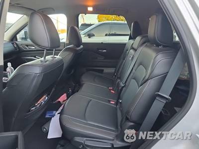 2024 Nissan Pathfinder SL - zdjęcie 14 z 22 - miniatura