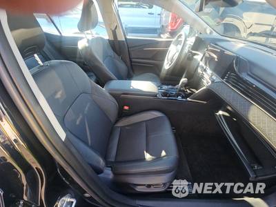 2026 Toyota Camry XLE - zdjęcie 2 z 15 - miniatura