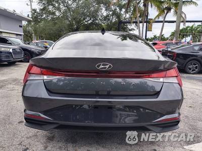2021 Hyundai Elantra SE - zdjęcie 10 z 49 - miniatura