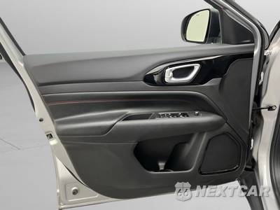 2025 Jeep Compass Trailhawk - zdjęcie 21 z 41 - miniatura