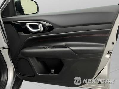 2025 Jeep Compass Trailhawk - zdjęcie 12 z 48 - miniatura