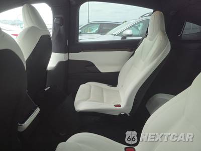 2023 Tesla Model X Standard Range - zdjęcie 13 z 26 - miniatura