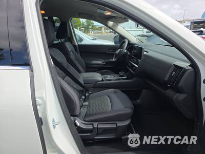 2026 Nissan Pathfinder SV - zdjęcie 8 z 20 - miniatura