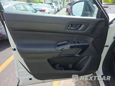 2026 Nissan Pathfinder SV - zdjęcie 9 z 20 - miniatura