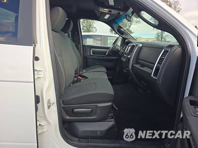 2022 Ram 1500 Classic Warlock Extended Cab Medium Bed - zdjęcie 8 z 32 - miniatura