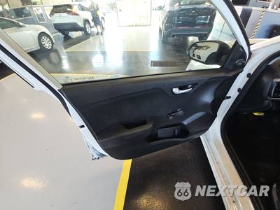 2018 Kia Rio LX Sedan - zdjęcie 9 z 26 - miniatura