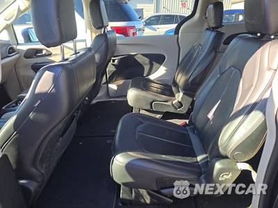 2017 Chrysler Pacifica Touring L 121.6" WB - zdjęcie 13 z 24 - miniatura