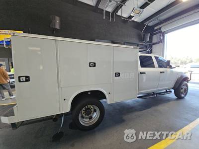 2020 Ram 4500 Cab Chassis Tradesman Crew Cab DRW - zdjęcie 4 z 17 - miniatura