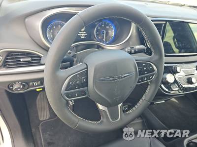 2026 Chrysler Pacifica Select 121.6" WB - zdjęcie 10 z 35 - miniatura