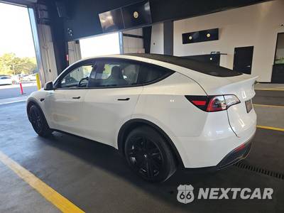 2024 Tesla Model Y Long Range - zdjęcie 6 z 17 - miniatura